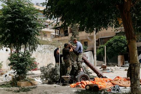 JIhadis Suriah Lancarkan Serangan Rudal Besar-besaran ke Pangkalan Udara Rusia di Latakia